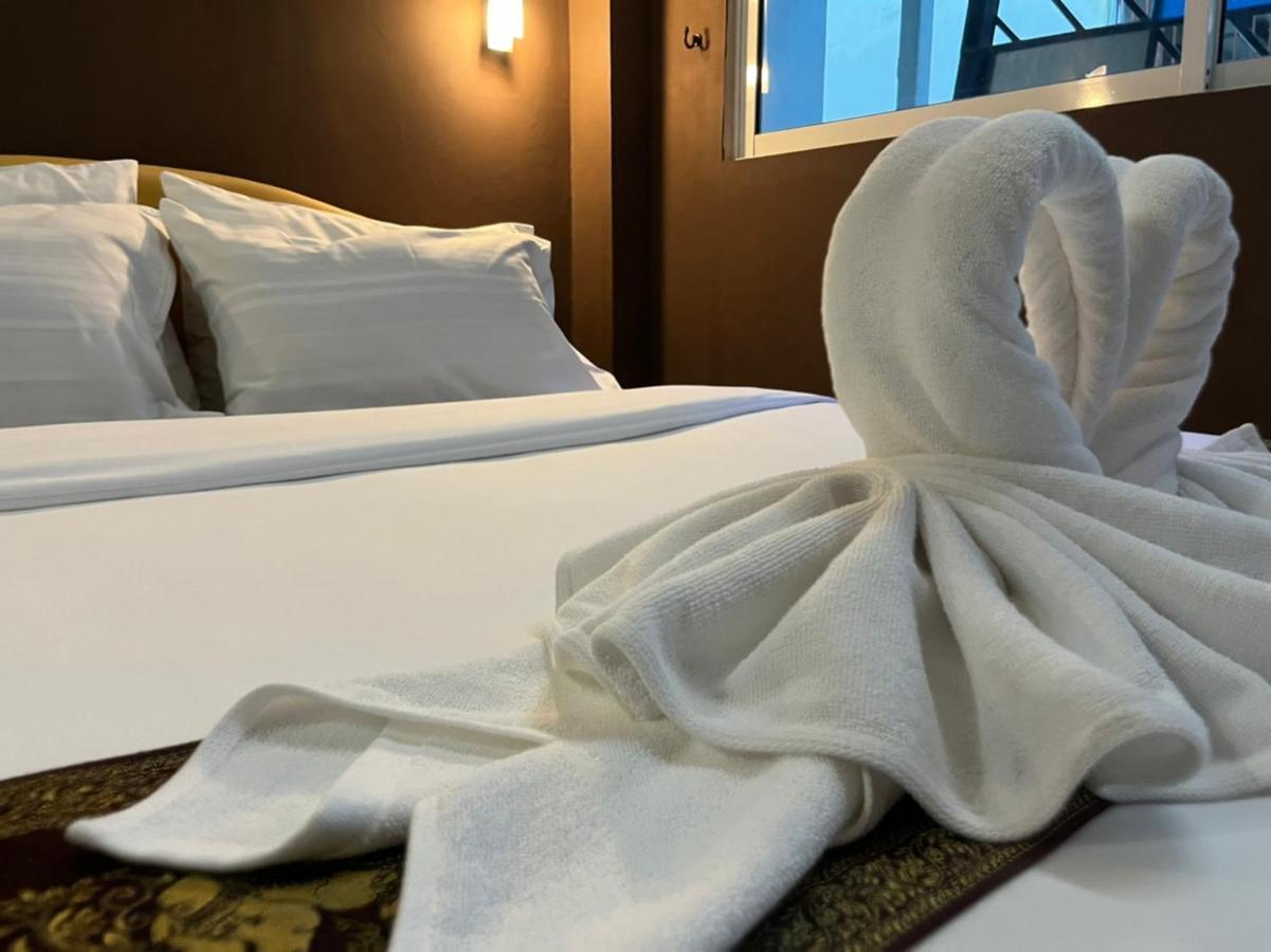 Cozy Rooms Asoke バンコク都 エクステリア 写真